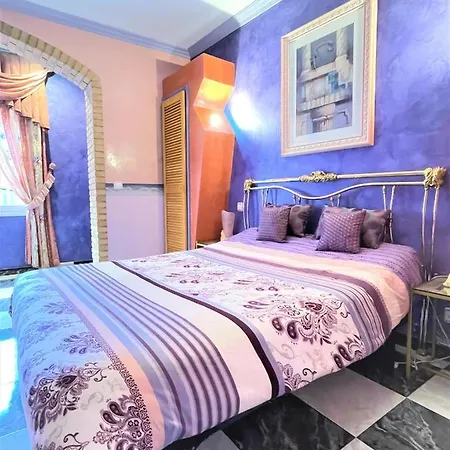 Morante Apartment Roses